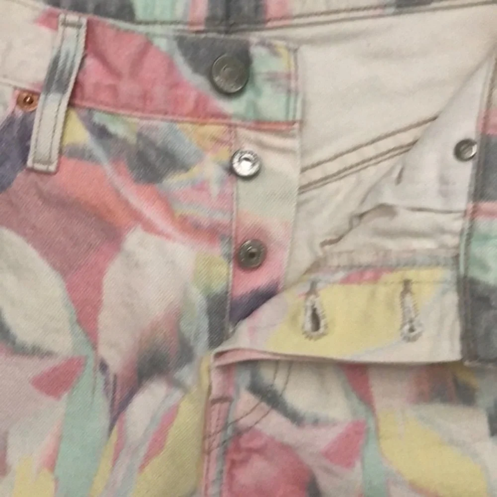 Levi's 501 Rare Button Fly Distressed Cut-Off Raw Hem Grunge Tie Dye Shorts - Picture 11 of 16